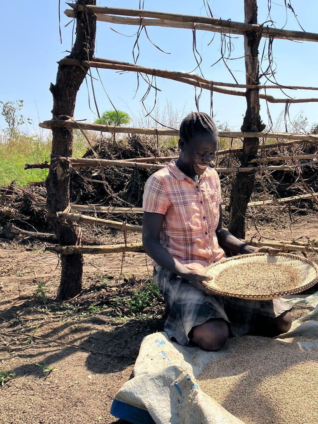 Biologische sesamboerin in Oeganda
