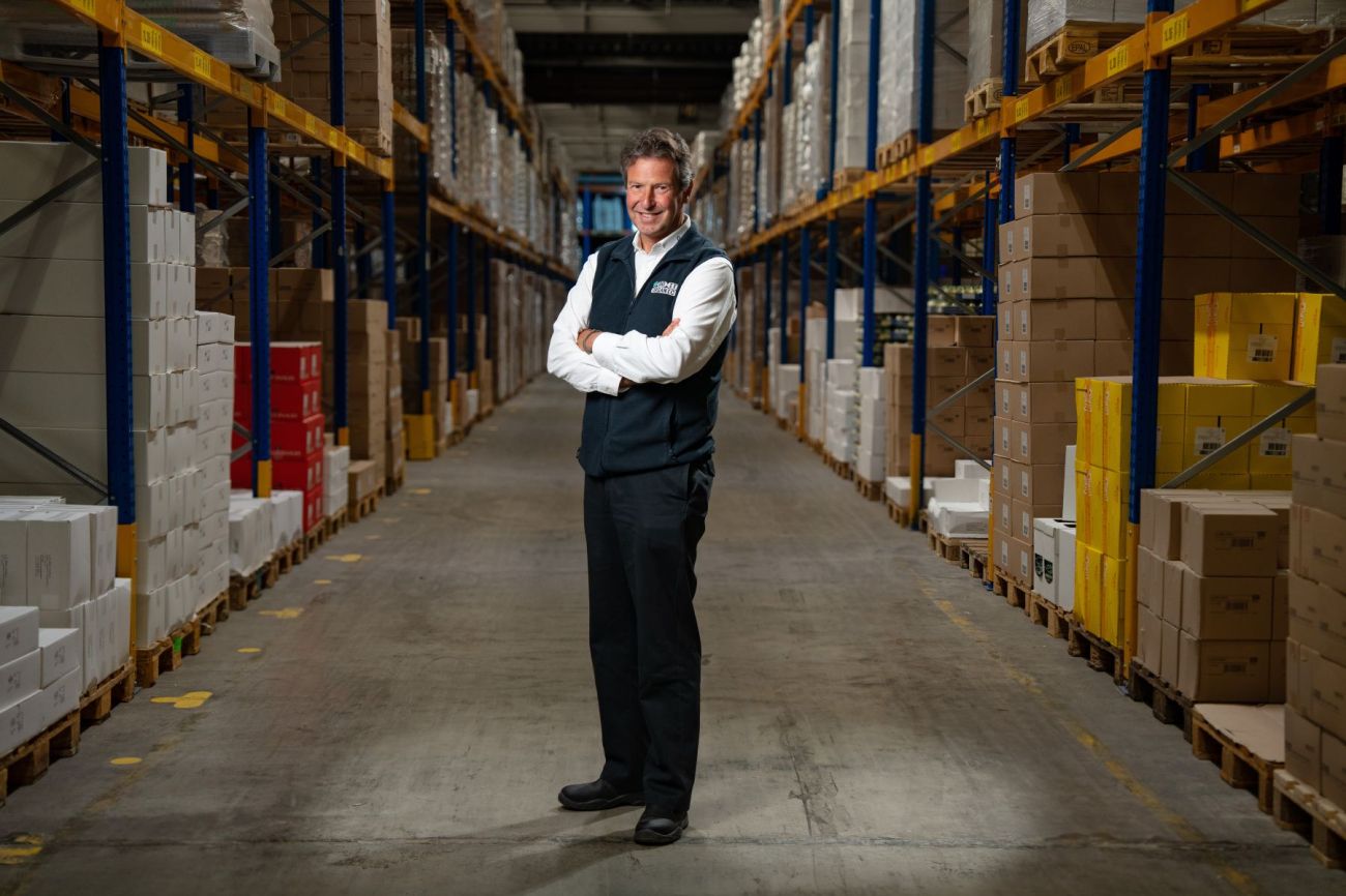 Hendrik in ons magazijn