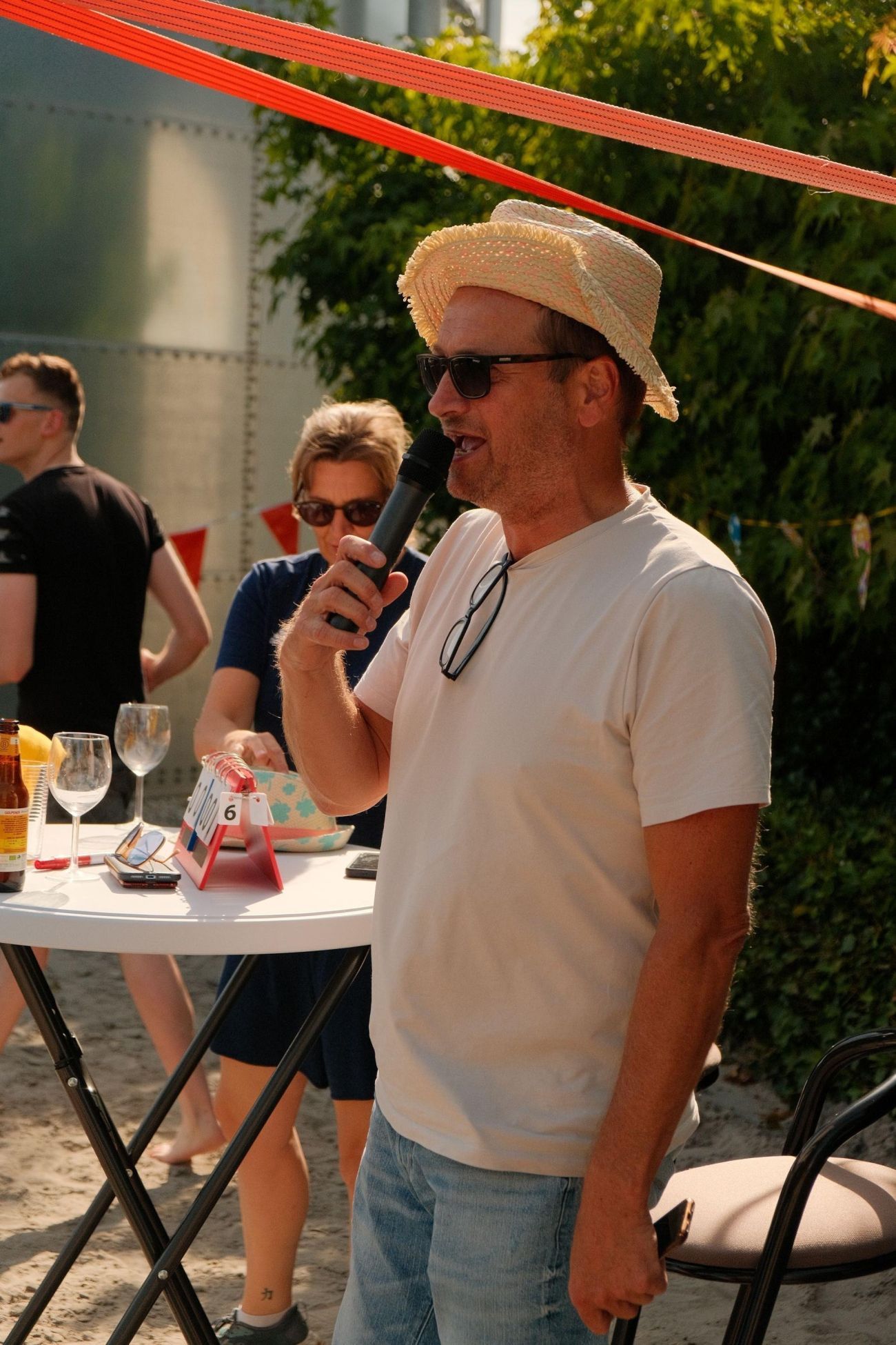 Jurgen op het volleybaltoernooi